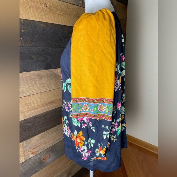 Anthropologie Feathers by Tolani Floral Tunic with Yellow Sleeves Size Medium - Picture 2 of 8